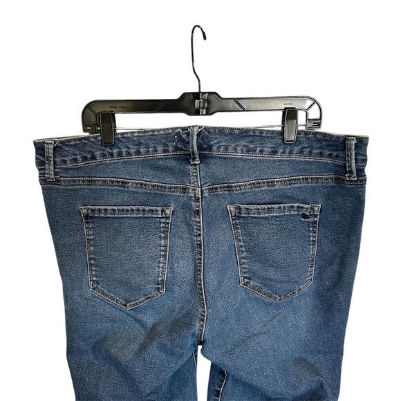 Jessica Simpson Women's Plus Size 16 Blue Straight Jeans Medium Wash - Picture 4 of 12